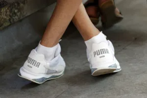 Pasujące do niejednej stylizacji buty męskie sportowe Puma